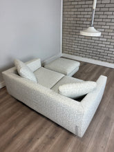Afbeelding in Gallery-weergave laden, Moooi Boutique Bank met Poof