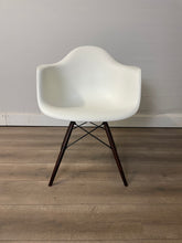 Afbeelding in Gallery-weergave laden, VITRA EAMES DAW