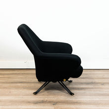 Afbeelding in Gallery-weergave laden, Vintage P32 armchair By Osvaldo Borsani for Tecno