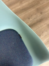 Afbeelding in Gallery-weergave laden, Pola Round Crassevig Chair