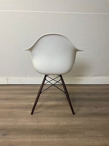 VITRA EAMES DAW