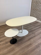 Afbeelding in Gallery-weergave laden, Arper dizzie Eettafel