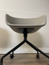 Afbeelding in Gallery-weergave laden, Hay AAC 25