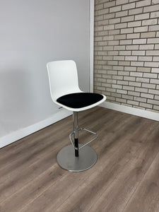 Vitra Hal re barkruk