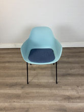 Afbeelding in Gallery-weergave laden, Pola Round Crassevig Chair