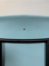 Afbeelding in Gallery-weergave laden, Pola Round Crassevig Chair