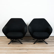 Afbeelding in Gallery-weergave laden, Vintage P32 armchair By Osvaldo Borsani for Tecno