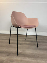 Afbeelding in Gallery-weergave laden, Pola Round Crassevig Chair