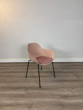 Afbeelding in Gallery-weergave laden, Pola Round Crassevig Chair