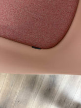 Afbeelding in Gallery-weergave laden, Pola Round Crassevig Chair