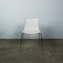Afbeelding in Gallery-weergave laden, Arper Catifa 46 stoel wit/rood