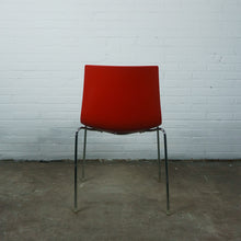 Afbeelding in Gallery-weergave laden, Arper Catifa 46 stoel wit/rood