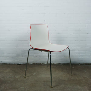 Arper Catifa 46 stoel wit/rood