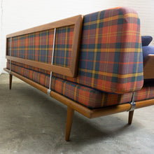 Afbeelding in Gallery-weergave laden, Minerva Daybed