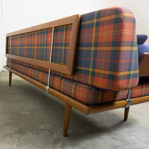 Minerva Daybed