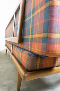 Minerva Daybed