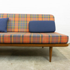 Minerva Daybed