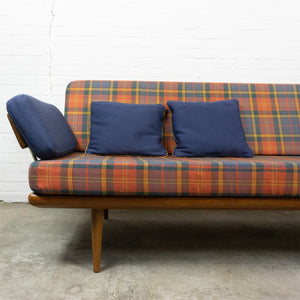 Minerva Daybed