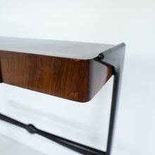 Afbeelding in Gallery-weergave laden, Side table van Rozen hout