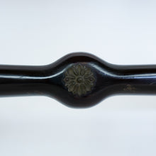 Afbeelding in Gallery-weergave laden, Side table van Rozen hout