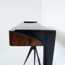 Afbeelding in Gallery-weergave laden, Side table van Rozen hout