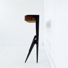 Afbeelding in Gallery-weergave laden, Side table van Rozen hout