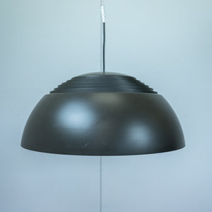 Royal hang lamp door Arne Jacobsen voor Louis Poulsen