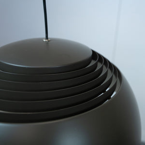Royal hang lamp door Arne Jacobsen voor Louis Poulsen