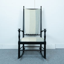 Afbeelding in Gallery-weergave laden, Zweedse gelakte eiken Isabella schommelstoel van Adolfsson