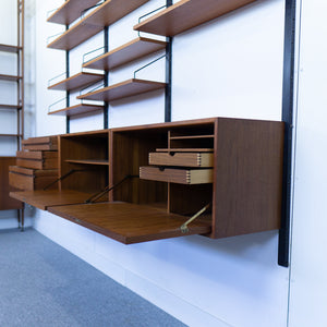 Cado Royal System Wall Unit van Poul Cadovius