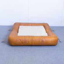 Afbeelding in Gallery-weergave laden, Anfibio sofa bed door Alessandro Becchi voor Giovanetti Collezioni