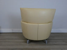 Afbeelding in Gallery-weergave laden, Fauteuil van Gerard van den Berg voor Molteni&amp;Co